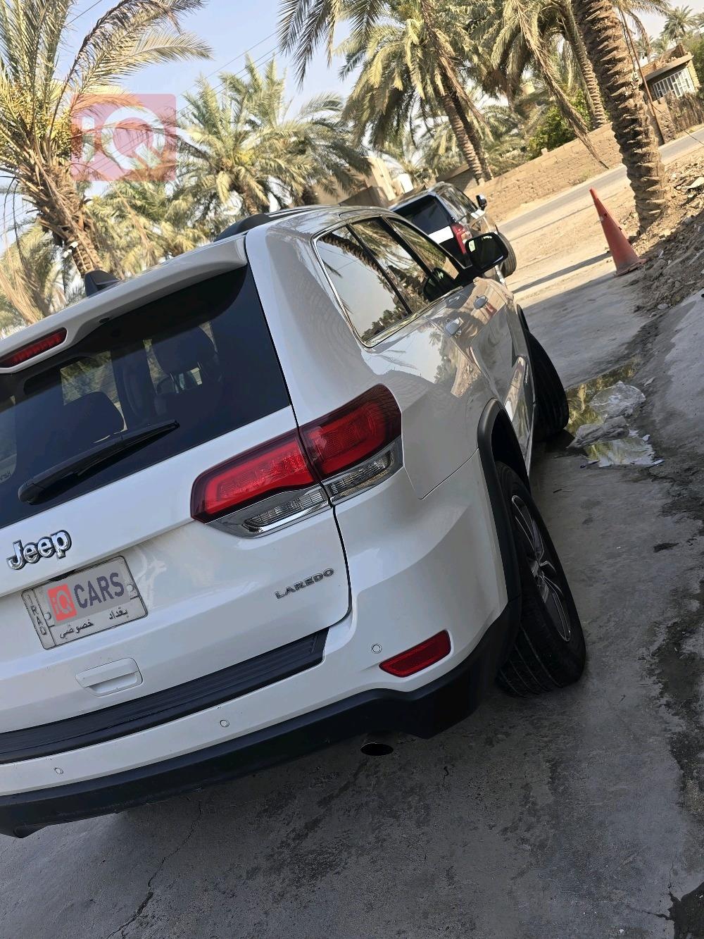 جیپ گراند شیرۆکی